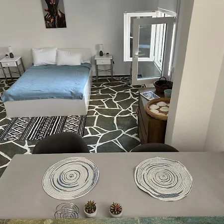 Guest house Syra Nest Private Beach Liaropa